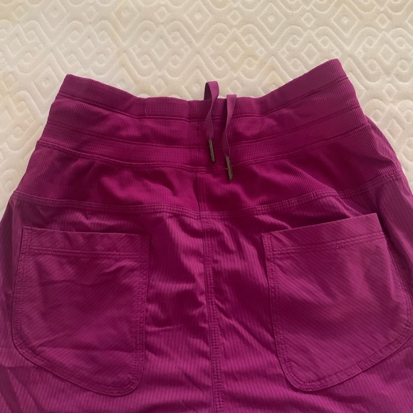 Lululemon dance studio midrise pant XS fuschia - Picture 3 of 3